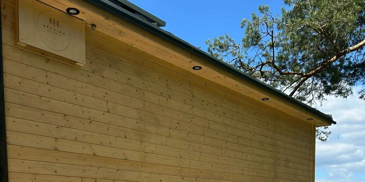 Moderný tiny house na Křivoklátsku, 11 km od Lán, možnosť dokúpenia raňajok