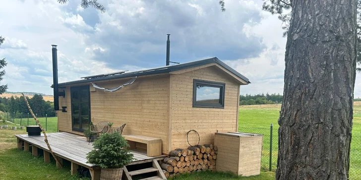 Moderný tiny house na Křivoklátsku, 11 km od Lán, možnosť dokúpenia raňajok