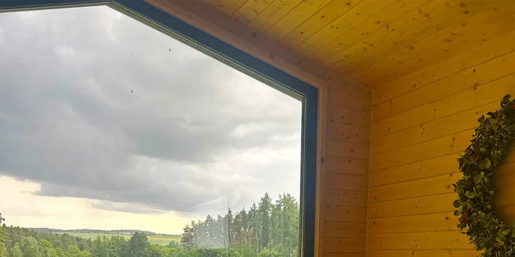 Moderný tiny house na Křivoklátsku, 11 km od Lán, možnosť dokúpenia raňajok