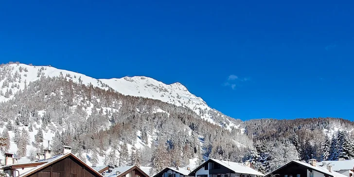 Pobyt v srdci Dolomitov: hotel s polpenziou a karta výhod so skibusom zadarmo
