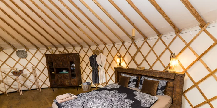 Relax na úpätí Beskýd: pobyt v modernej jurte s privátnou saunou a raňajkami až pre 4 osoby