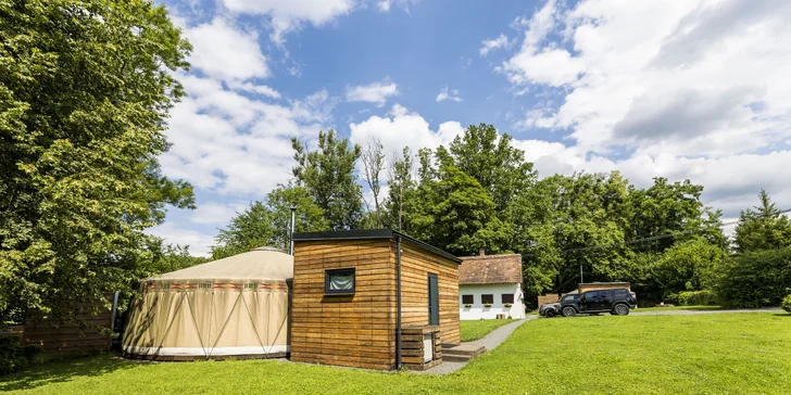 Relax na úpätí Beskýd: pobyt v modernej jurte s privátnou saunou a raňajkami až pre 4 osoby