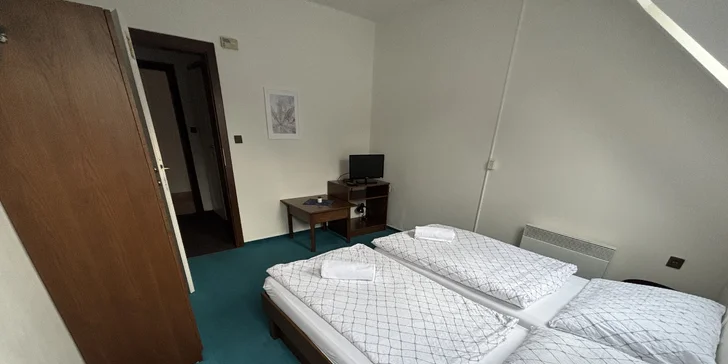 Krkonoše pre milovníkov turistiky: ubytovanie v penzióne s raňajkami, iba 14 km od Harrachova