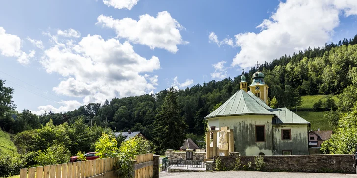 Dovolenka v Krkonošiach: hotel so stravou blízko lyžiarskeho areálu a turistických trás