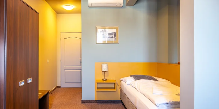 Český raj na pohľad: hotel v historickom centre mesta Mladá Boleslav, raňajky, výlety