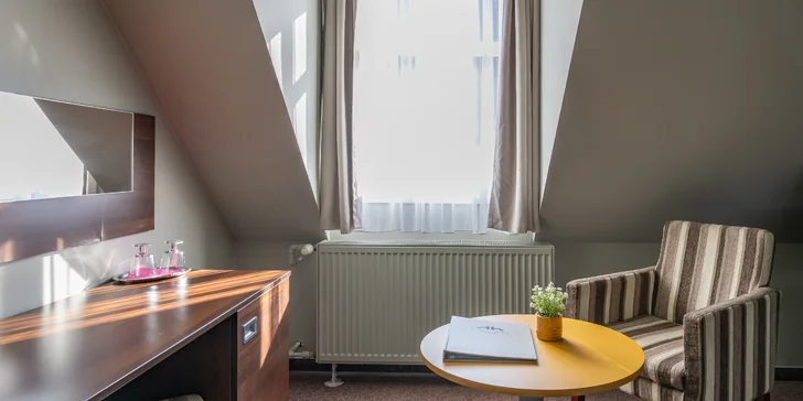 Český raj na pohľad: hotel v historickom centre mesta Mladá Boleslav, raňajky, výlety