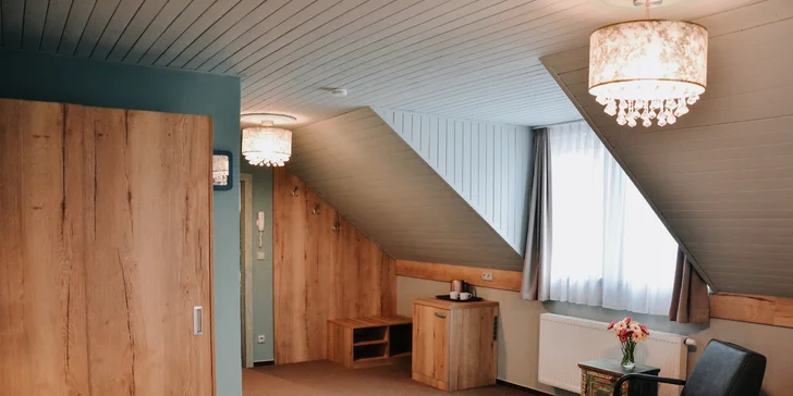 Český raj na pohľad: hotel v historickom centre mesta Mladá Boleslav, raňajky, výlety