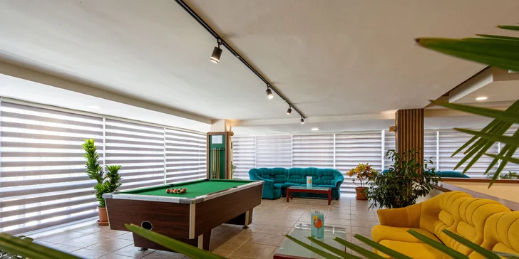 Rodinná dovolenka v Bulharsku: hotel 500 m od mora, animačný program, nový aquapark, 2 deti zdarma