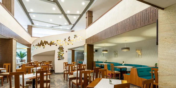 Rodinná dovolenka v Bulharsku: hotel 500 m od mora, animačný program, nový aquapark, 2 deti zdarma