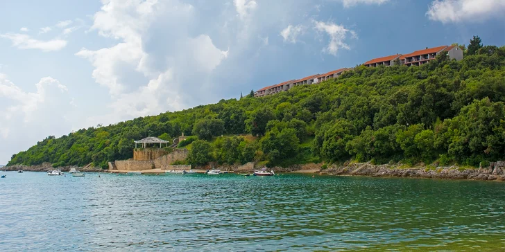 Istria a záliv Duga Uvala: apartmány 250 m od pláže, v dosahu NP Brijuni aj historickej Puly