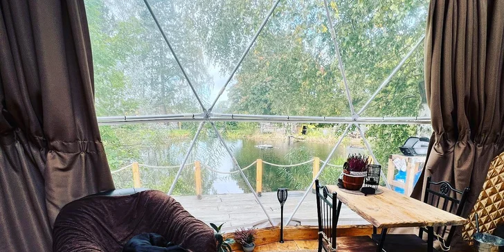 Glamping s rybníkom a horúcim kúpeľom na severe Čiech: ubytovanie až pre 6 osôb