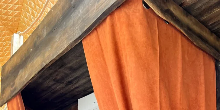Glamping s rybníkom a horúcim kúpeľom na severe Čiech: ubytovanie až pre 6 osôb