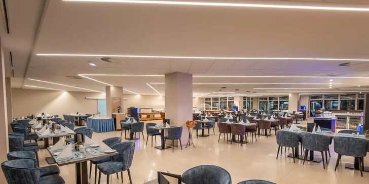 Wellness pobyt so vstupom do termálneho jazera Hévíz, polpenziou a masážou