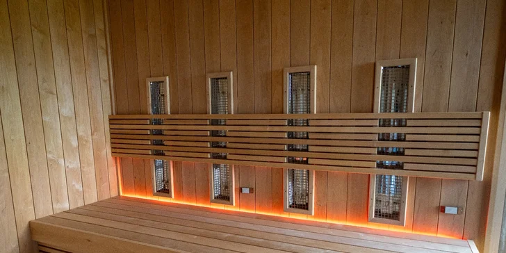 Historická kúria na skok od Slnečných jazier s možnosťou polpenzie a privátneho wellness