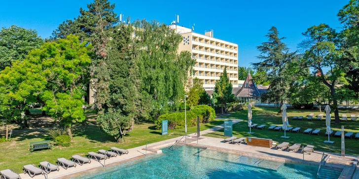 Pobyt v kúpeľoch Hévíz: 4 * hotel s all inclusive a wellness, kúpanie v liečivom jazere