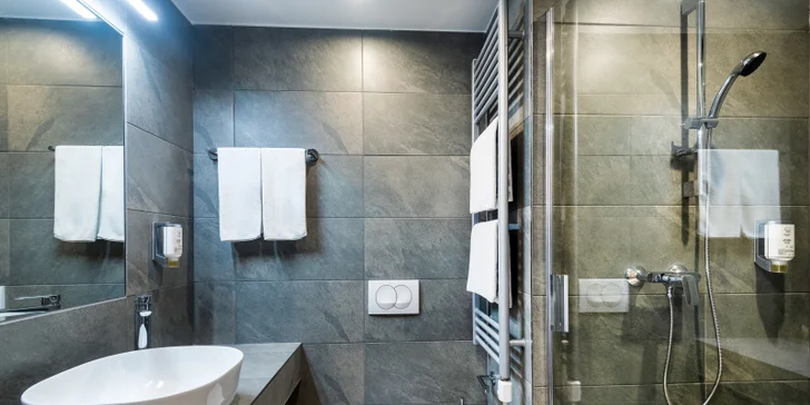 Pobyt v kúpeľoch Hévíz: 4 * hotel s all inclusive a wellness, kúpanie v liečivom jazere