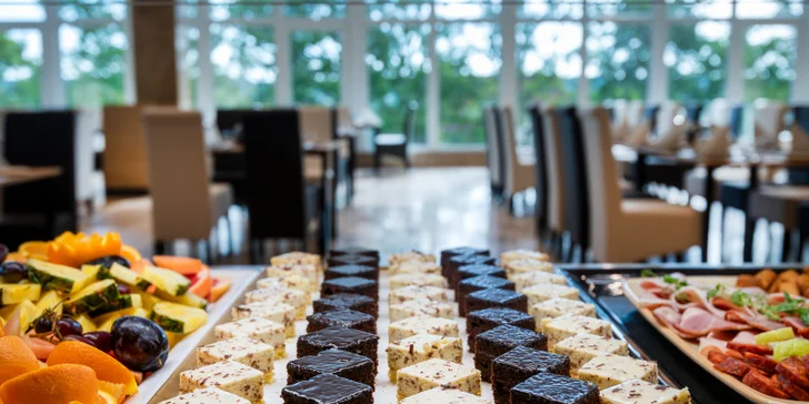 Pobyt v kúpeľoch Hévíz: 4 * hotel s all inclusive a wellness, kúpanie v liečivom jazere