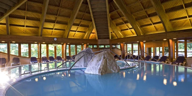 Pobyt v kúpeľoch Hévíz: 4* hotel s polpenziou a wellness, vstup do kúpeľov