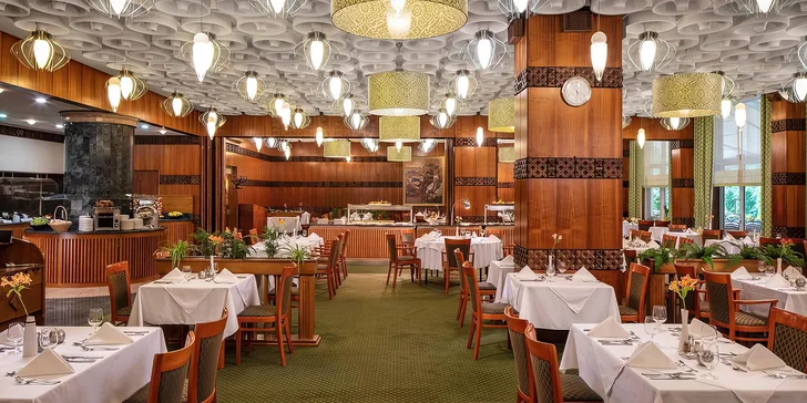 Pobyt v kúpeľoch Hévíz: 4* hotel s polpenziou a wellness, vstup do kúpeľov