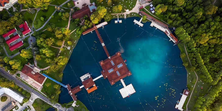 Pobyt v kúpeľoch Hévíz: 4* hotel s polpenziou a wellness, vstup do kúpeľov