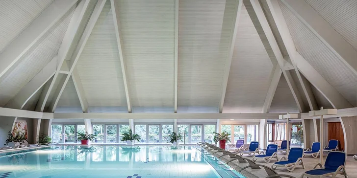 Pobyt v kúpeľoch Hévíz: 4* hotel s polpenziou a wellness, vstup do kúpeľov