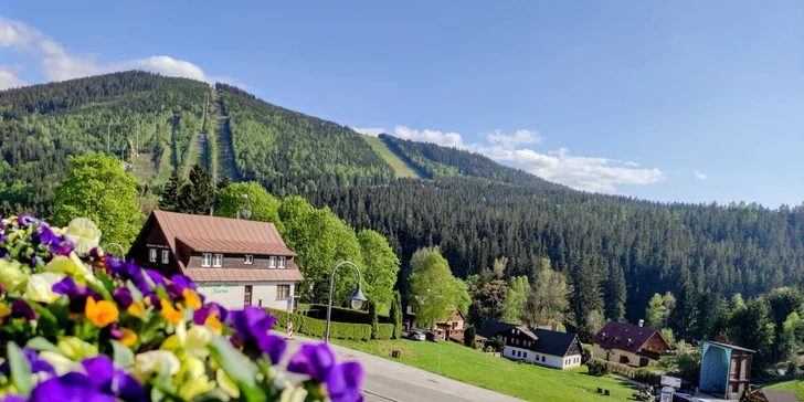 Relax v Krkonošiach: izba alebo apartmán s privátnou vírivkou, saunou a raňajkami
