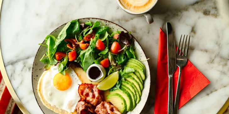 Otvorený voucher na konzumáciu jedla a nápojov v bistre Pinch: 30 € alebo 50 €