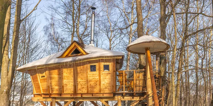 Treehouse v obci Dolní Morava: privátna vírivka, fínska sauna aj gril až pre 4 os.