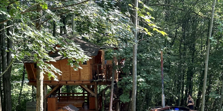 Treehouse v obci Dolní Morava: privátna vírivka, fínska sauna aj gril až pre 4 os.