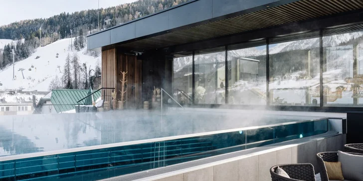 Krásny hotel v Schladmingu: wellness a strešný bazén, polpenzia plus, lanovka 300 metrov