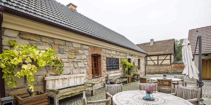 Netradičná izba v pieskovcovej skale: romantická atmosféra, vlastná kúpeľňa a raňajky v cene