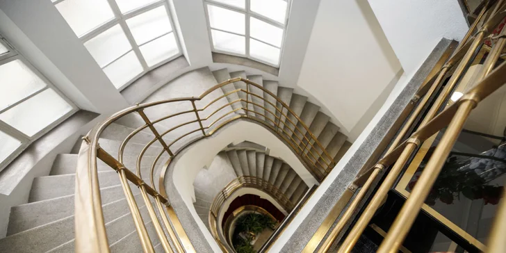 4* hotel v Starom Meste: raňajky v cene a Karlov most za rohom