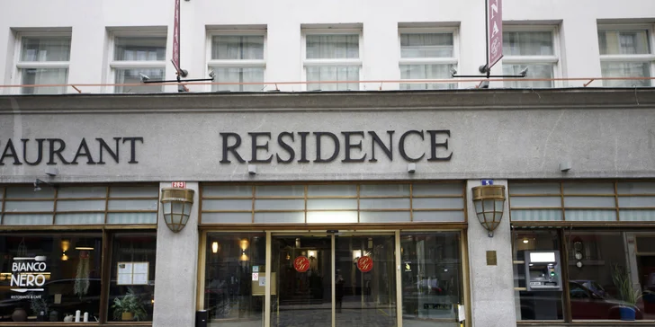 4* hotel v Starom Meste: raňajky v cene a Karlov most za rohom