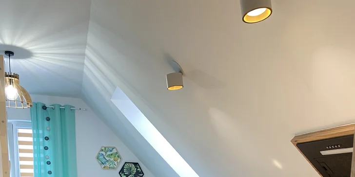 Vyhlásená pláž Leba a piesočné duny: moderné apartmány pre celú rodinu, záhrada aj balkón