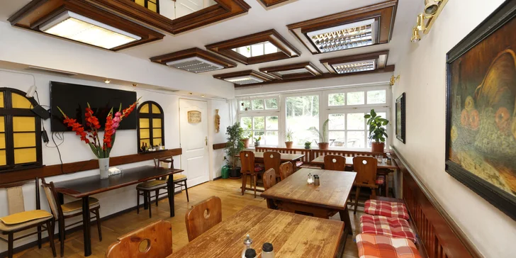 Hurá do Harrachova: pobyt v horskej chate so stravou až pre 5 osôb