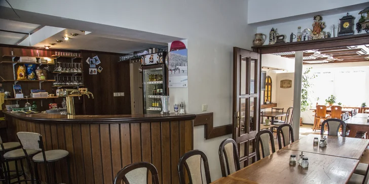 Hurá do Harrachova: pobyt v horskej chate so stravou až pre 5 osôb