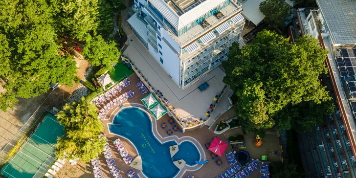 All inclusive dovolenka v Bulharsku: apartmány pre páry aj rodiny, bazén, animácie aj deti zdarma