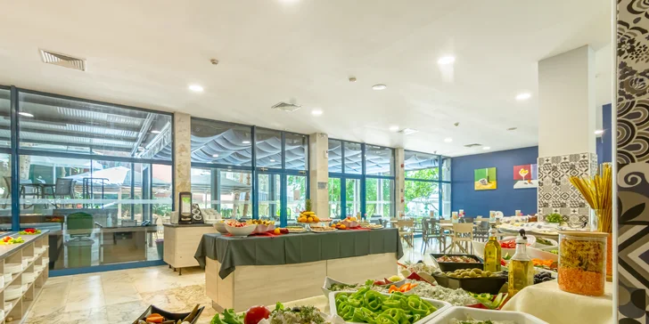 All inclusive dovolenka v Bulharsku: apartmány pre páry aj rodiny, bazén, animácie aj deti zdarma