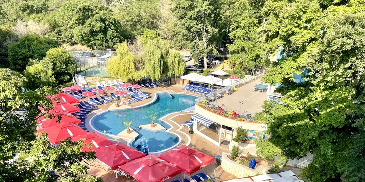 All inclusive dovolenka v Bulharsku: apartmány pre páry aj rodiny, bazén, animácie aj deti zdarma