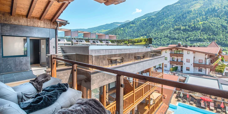 Krásny hotel v Tirolsku: polpenzia plus, neobmedzený wellness s infinity bazénom, výlety aj lyže