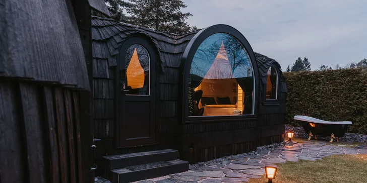 Dizajnové iglú pri Plumlovskej priehrade: privátna vírivka, sauna a masážne kreslo