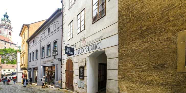 Pobyt v srdci Českého Krumlova s raňajkami a vínom: izba alebo apartmán až pre 5 osôb