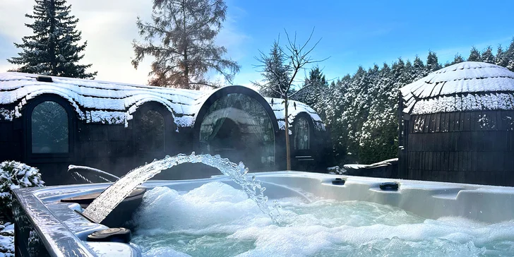 Dizajnové iglu pri Plumlovskej priehrade so súkromnou vírivkou a saunou