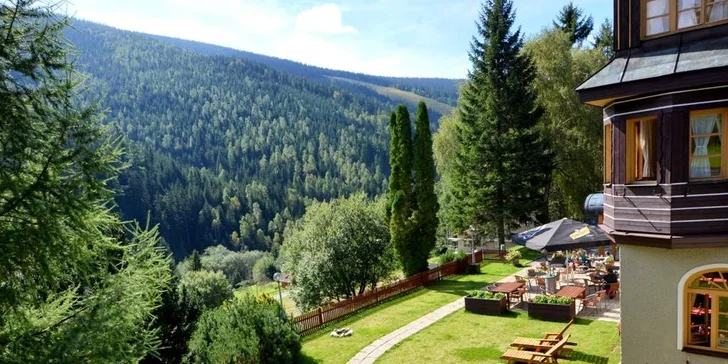 Relax v Špindlerovom Mlyne pre pár aj rodinu: raňajky alebo polpenzia, wellness aj masáž