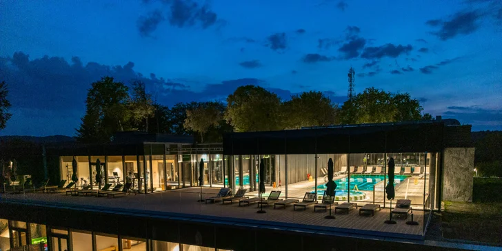 Nový hotel pri jazere Wisełka: pláže Baltu aj Volyňský park na dosah, wellness a polpenzia v cene