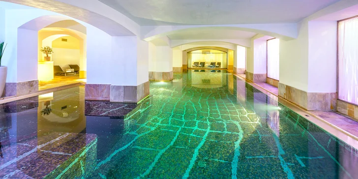 5* hotel v novorenesančnom paláci v centre Prahy: luxusné izby, varianty s raňajkami aj voľným vstupom do spa