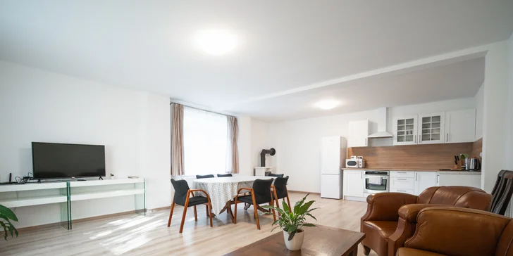 Spanie na peci a relax v saune aj kúpacom sude: luxusné apartmány uprostred lesov v Jeseníkoch