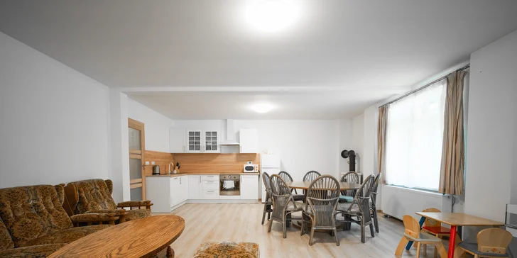 Spanie na peci a relax v saune aj kúpacom sude: luxusné apartmány uprostred lesov v Jeseníkoch