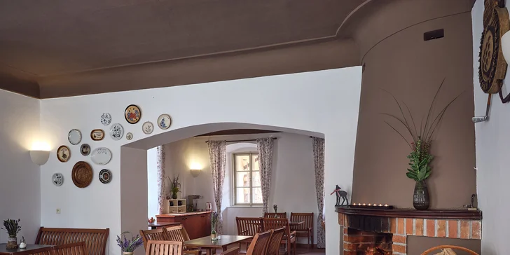 Glamping v Černickej obore pri Bechyni s raňajkami: pokoj uprostred lesov a v blízkosti golfového ihriska