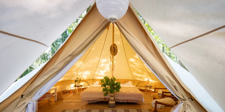 Glamping v Černickej obore pri Bechyni s raňajkami: pokoj uprostred lesov a v blízkosti golfového ihriska